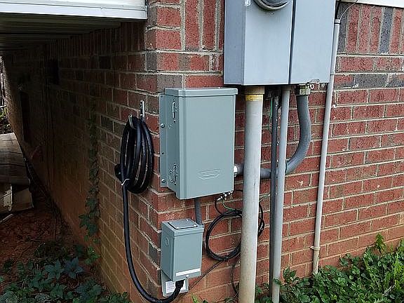 Transfer switch for well pump