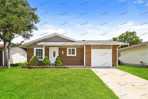 3250 Sabrina Ln Photo 1