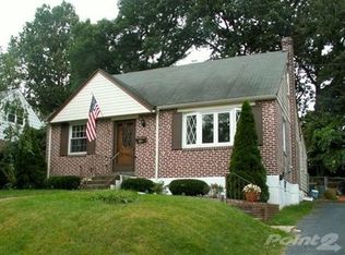 148 Rockwood Dr, Havertown, PA 19083