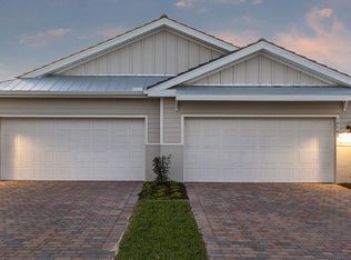 14743 Edgewater Cir, Naples, FL 34114