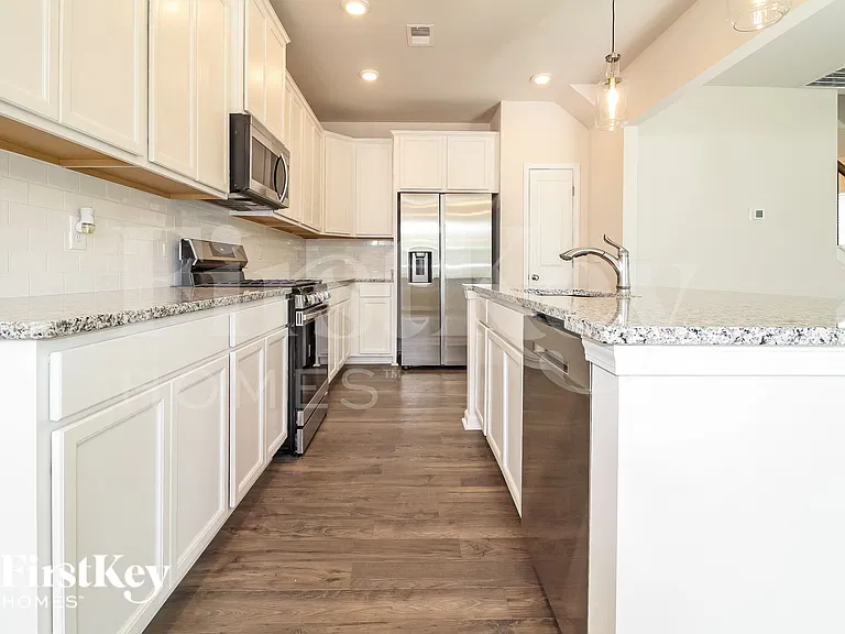 212 Ashborne Ln — Photo 5
