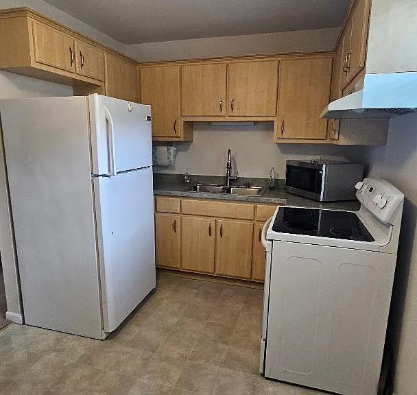 15118 S Park Ave #1 — Photo 5
