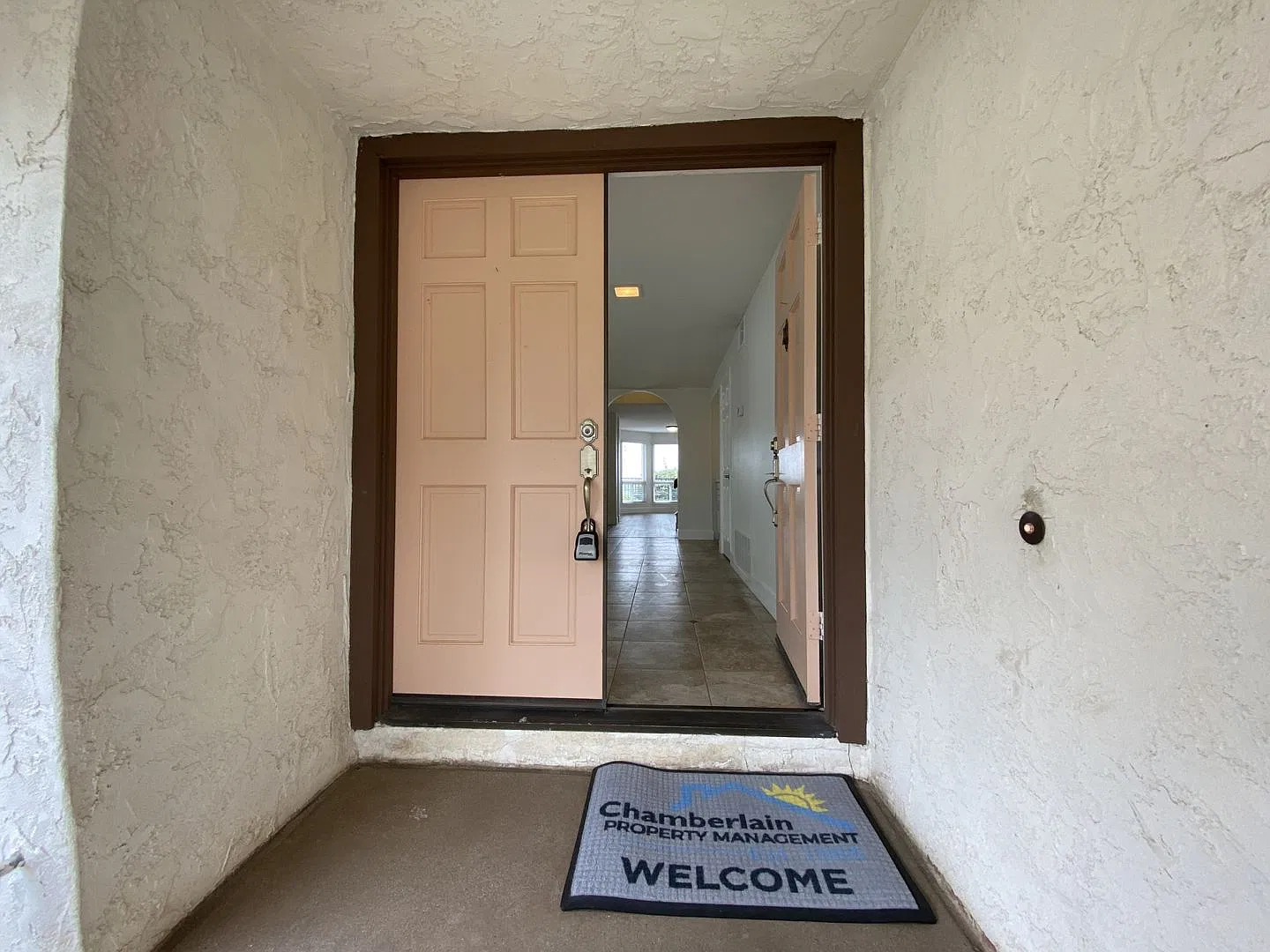 Spacious Home in La Costa with Nice View!! — Photo 2