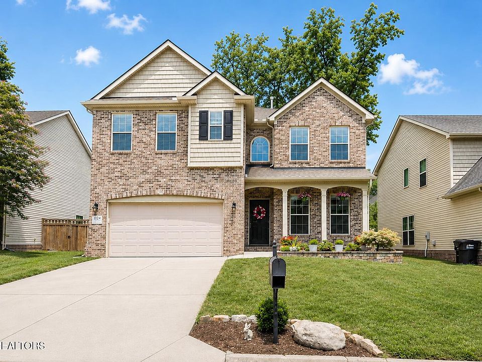 1st image of 1124 Looking Glass Ln