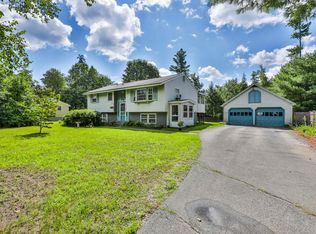 12 Mayflower Rd, Merrimack, NH 03054