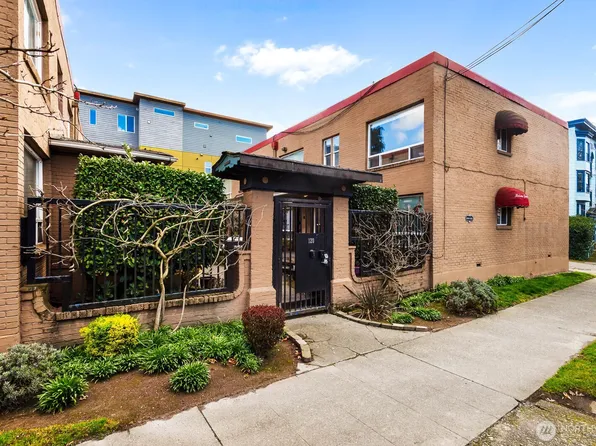 120 14th Avenue #10, Seattle, WA 98122