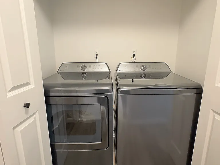 Prentiss Pointe Apartments — Photo 75