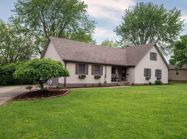 2611 Springfield Ave, Lawrenceville, IL 62439