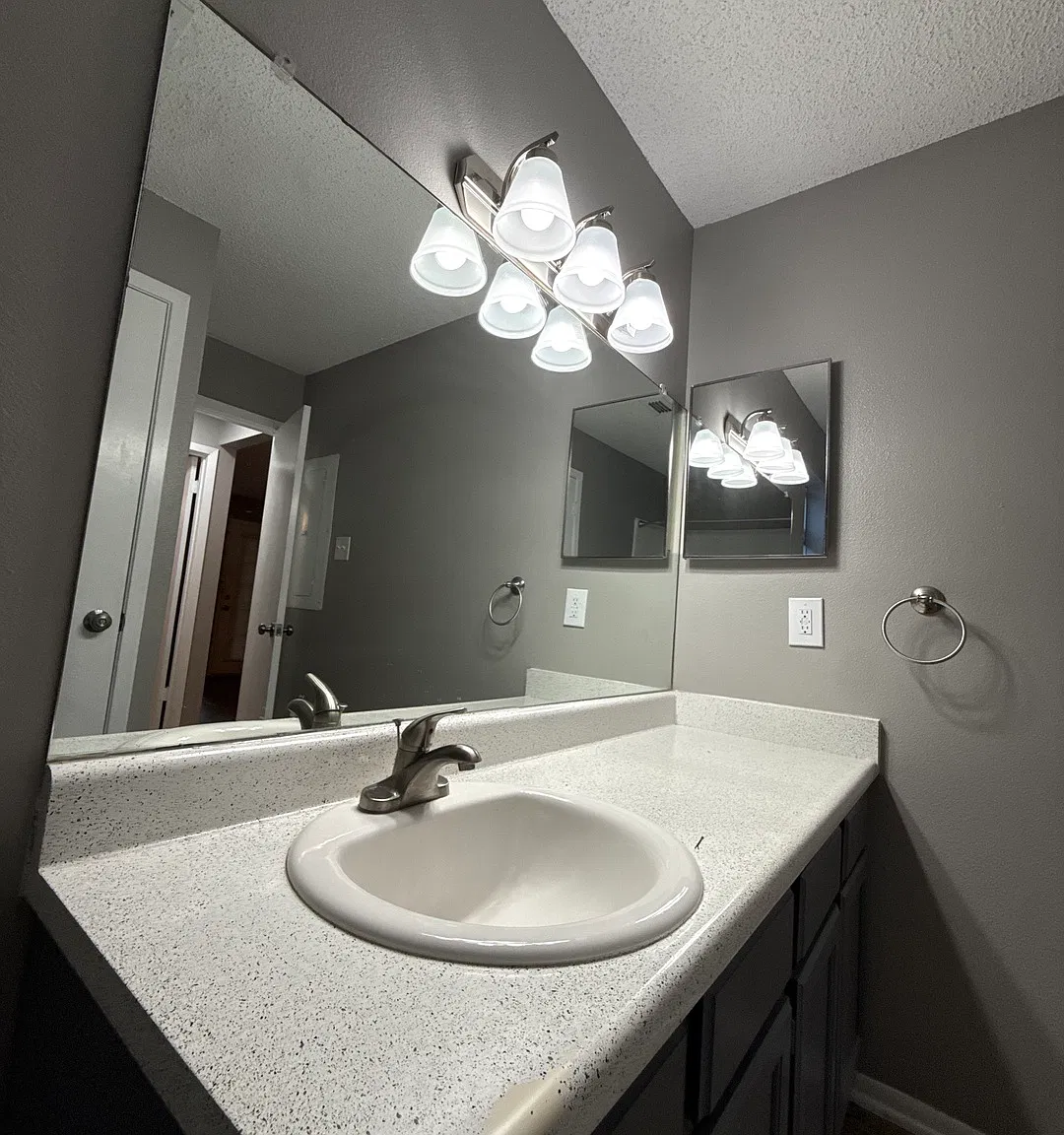 1 bed, 750 sqft, $1,025 — Photo 3
