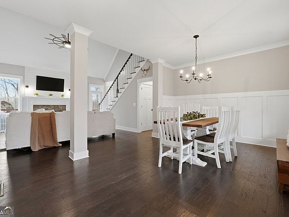 5th image of 711 Carver Mill Rd