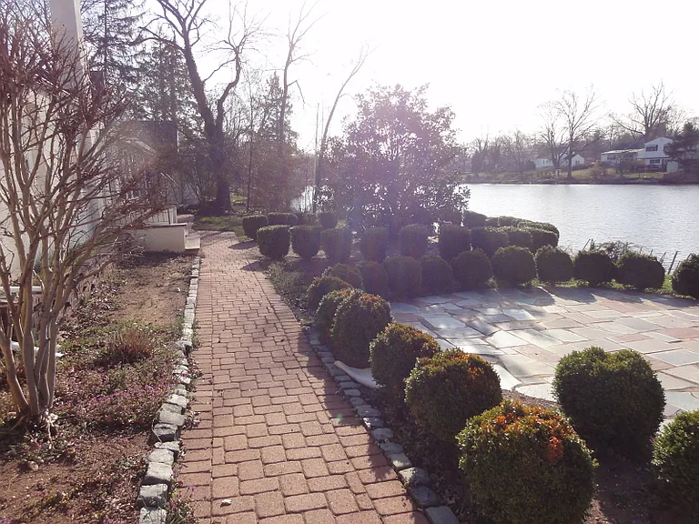 45 Lakeside Drnd #2 — Photo 6