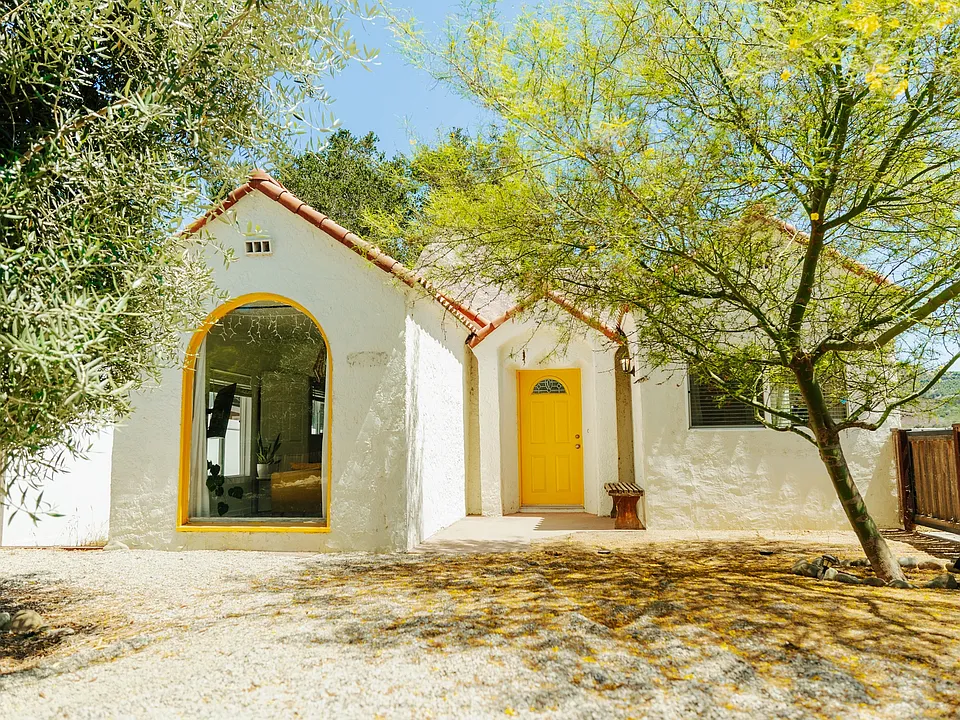4240 N Santa Paula Ojai Rd
