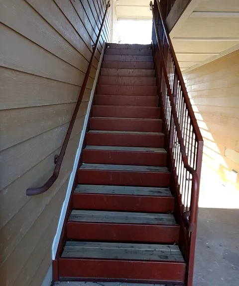 Gibbs Manor — Photo 19