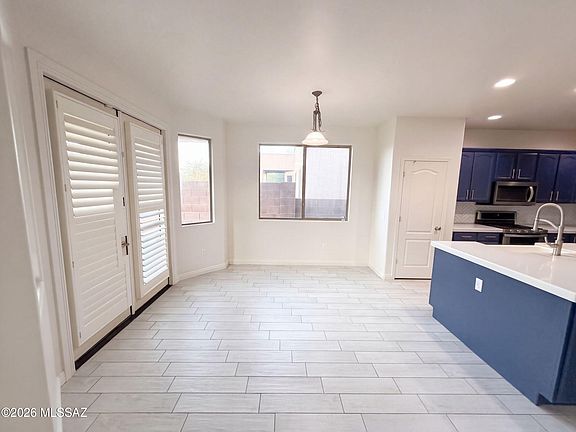 3rd image of 12512 E Rust Canyon Pl