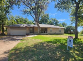 15717 Hilltop Dr, Kemp, TX 75143