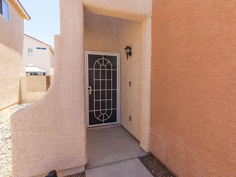 4515 Grotto Ct — Photo 3