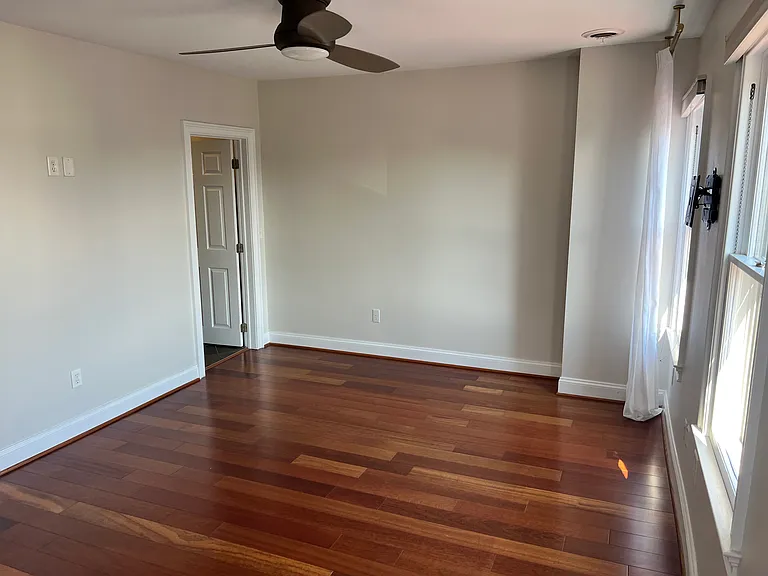 5 Dean St — Photo 16