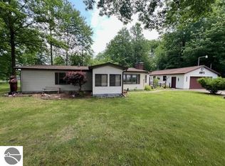 4251 Pebble Beach Dr, Gladwin, MI 48624