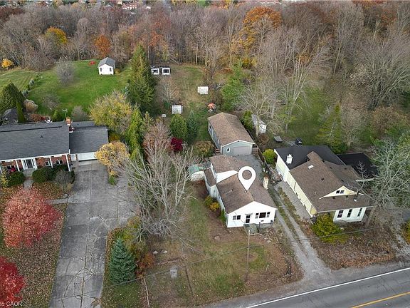 3rd image of 49 Ridge Rd E