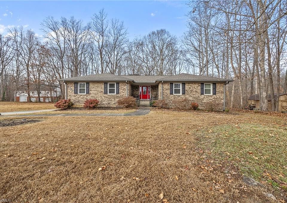 1st image of 1625 Robinhood Dr