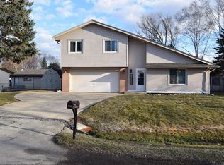 2635 Iris Ct, Racine, WI 53402