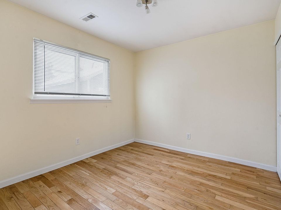 973 E Forteen Mile Rd, photo 9