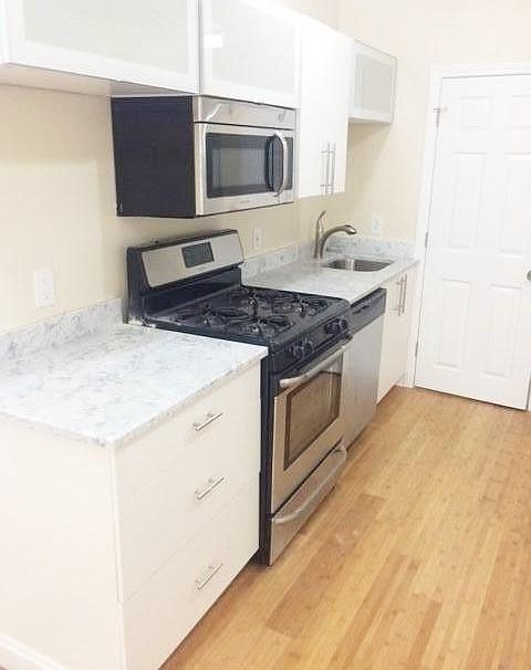 2nd image of 10 Franklin St