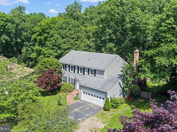 2nd image of 4420 Berwick Pl