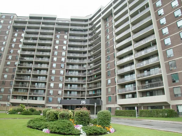 545 The West Mall
