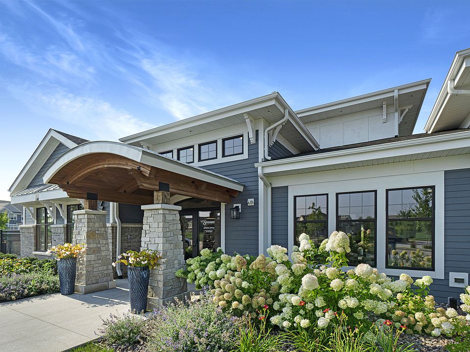 Seasons at Plainfield Clubhouse Exterior