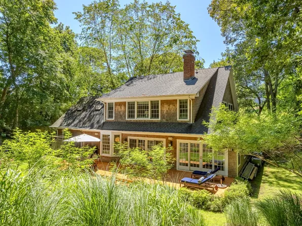 1 Valley Rd, Shelter Island, NY 11964