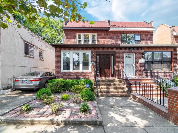 3056 84th St, East Elmhurst, NY 11370
