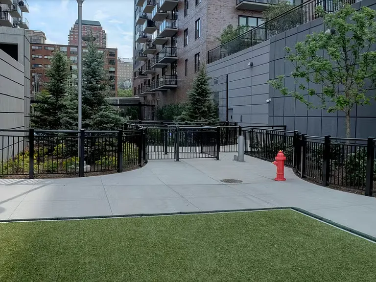 600 S Lasalle St #410 — Photo 11