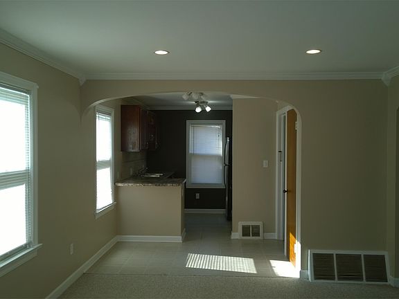 5th image of 2054 13th St #2