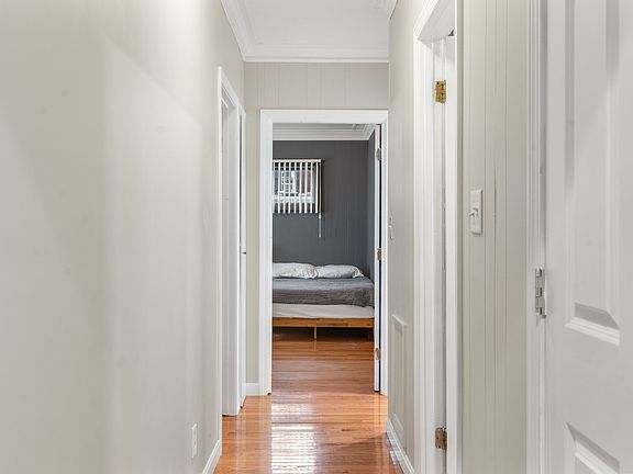 Interior Hallway / Entryway