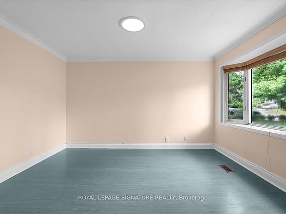3rd image of 138 Gradwell Dr