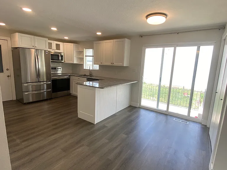 792 Shepard Ln #1 — Photo 8