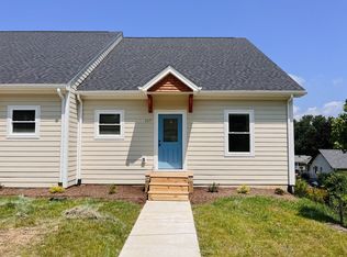 117 Mount Tabor Rd, Blacksburg, VA 24060