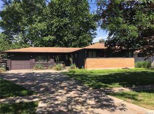 1284 Abington Pl, North Tonawanda, NY 14120