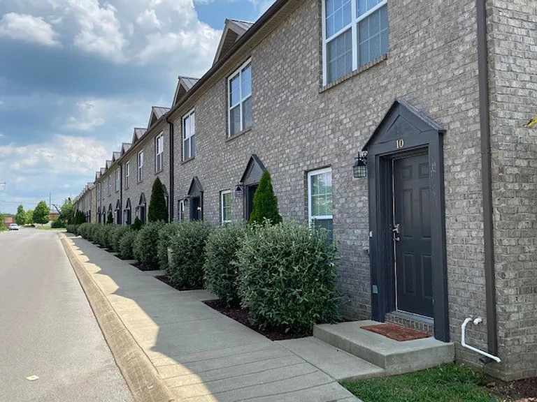 531 Dill Ln #B-9 — Photo 2