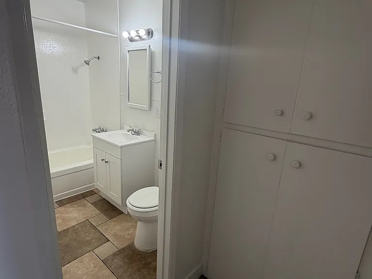 209 Orland St #6 — Photo 4