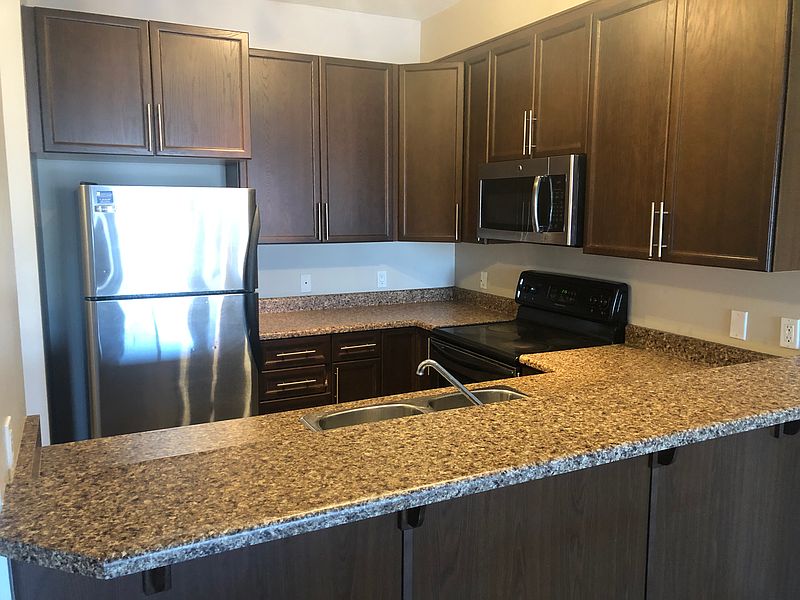 Edmonton Apartment for rent - 2 Bedrooms — photo 4