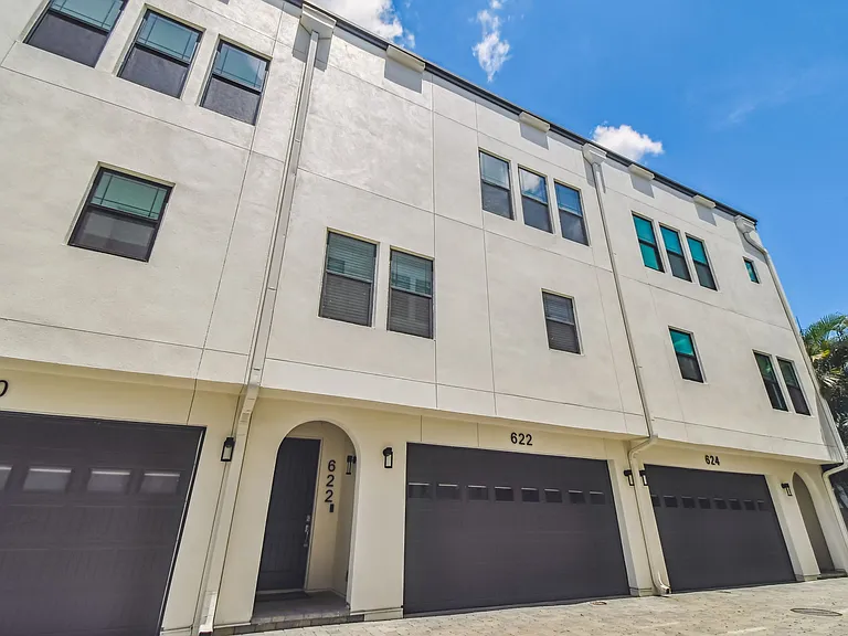 622 S Matanzas Ave — Photo 1