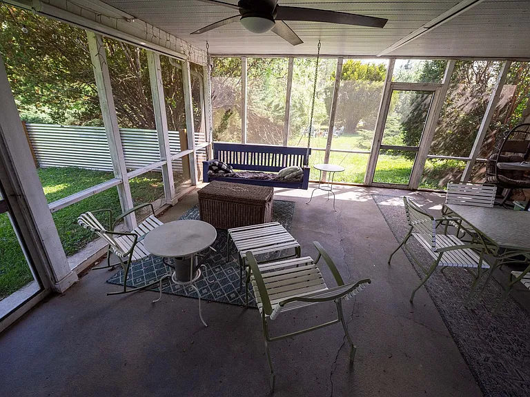 333 S Meadowbrook Dr — Photo 23