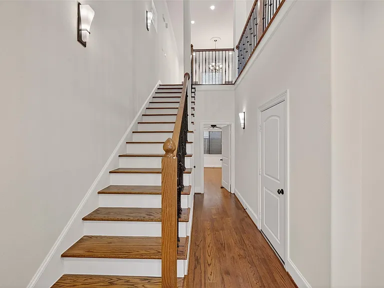 5305 Lillian St #B — Photo 4