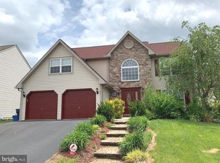 1007 Sunny Ridge Rd, Reading, PA 19605