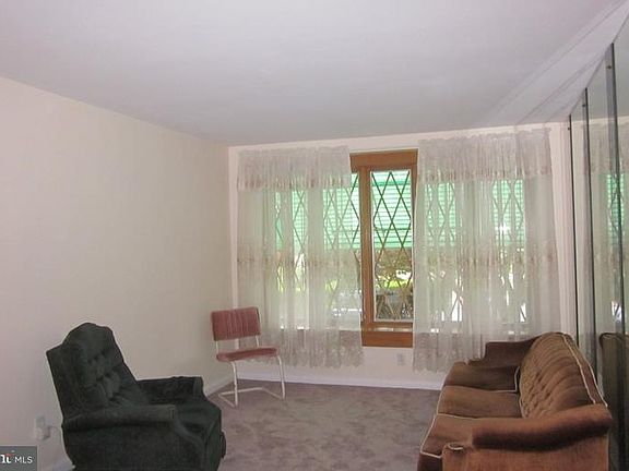 4th image of 8848 Bradford St
