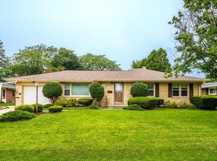 ⭐︎⭐︎⭐︎✕2 3732 Ruby AVENUE, Racine, WI 53402 - MLS# 1929112 - Coldwell