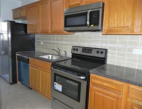 1st image of 213 Hancock St APT 5