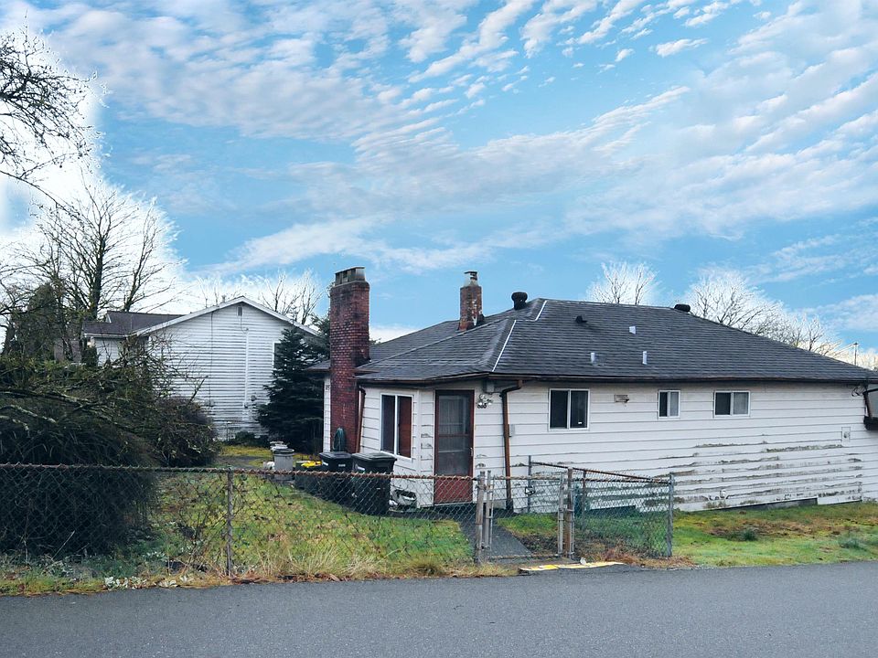 2nd image of 855 Macdonald Ave
